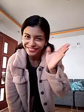 carlotta77 online show from April 21, 2026, 3:07 pm