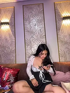 Snapshot of Maggiee_1 chatting on July 18, 2026, 11:36 am Maggiee 1 online show from July 18, 2026, 11:36 am