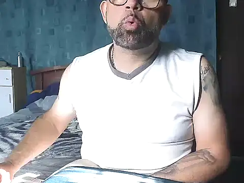 CarlossexVen online show from July 8, 2026, 12:42 pm