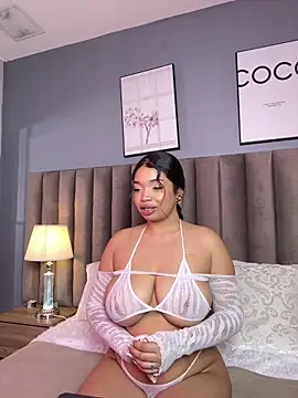 Snapshot of LilyFoox chatting on June 5, 2026, 1:50 pm LilyFoox online show from June 5, 2026, 1:50 pm