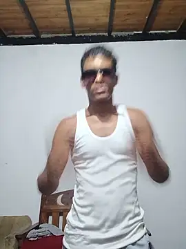 Snapshot of Brayam_30 chatting on May 17, 2026, 8:45 am Brayam 30 online show from May 17, 2026, 8:45 am