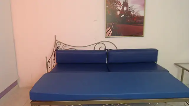 Snapshot of Lady_isabella_ chatting on June 24, 2026, 1:32 pm Lady isabella online show from June 24, 2026, 1:32 pm