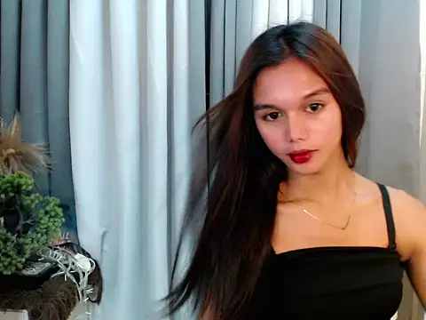 Snapshot of marie_castro chatting on May 5, 2026, 4:15 pm marie castro online show from May 5, 2026, 4:15 pm