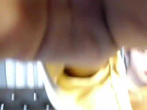 Snapshot of marie_castro chatting on May 17, 2026, 3:30 pm marie castro online show from May 17, 2026, 3:30 pm