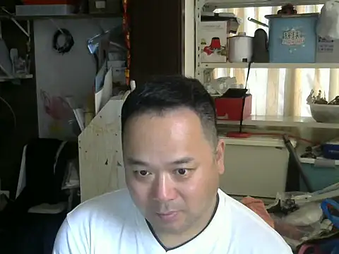 xinxinde123 online show from April 29, 2026, 1:53 am