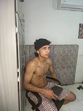 alex martin47 online show from June 12, 2026, 9:03 pm