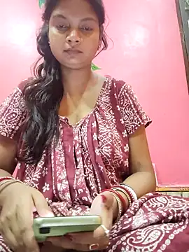 Snapshot of Simupaul001 chatting on May 3, 2026, 10:38 pm Simupaul001 online show from May 3, 2026, 10:38 pm