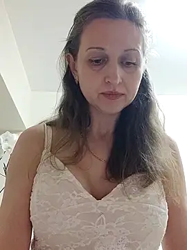 Snapshot of irresistibelle chatting on May 3, 2026, 5:52 pm irresistibelle online show from May 3, 2026, 5:52 pm
