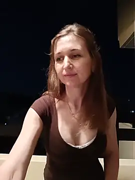 Snapshot of irresistibelle chatting on May 29, 2026, 5:44 pm irresistibelle online show from May 29, 2026, 5:44 pm