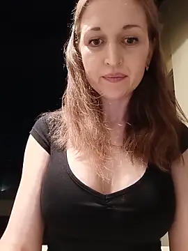 Snapshot of irresistibelle chatting on May 31, 2026, 8:10 pm irresistibelle online show from May 31, 2026, 8:10 pm