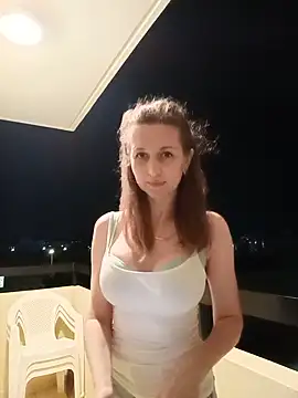 Snapshot of irresistibelle chatting on June 6, 2026, 6:12 pm irresistibelle online show from June 6, 2026, 6:12 pm