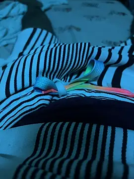 luciferthedevilqwer online show from April 21, 2026, 9:37 am