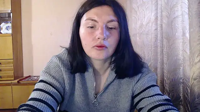 AlinaxJames online show from April 21, 2026, 2:51 am