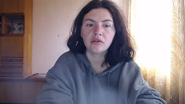 AlinaxJames online show from May 11, 2026, 7:14 am