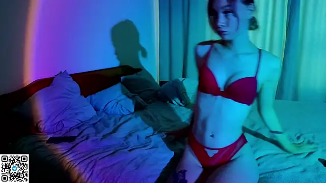 XoXoDuo  online show from July 19, 2026, 12:53 pm