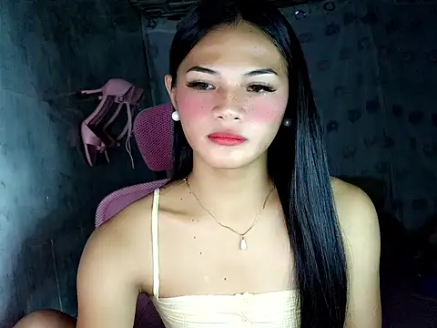 keyshahollic online show from April 20, 2026, 4:26 am