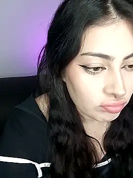 cattvalentinee online show from April 18, 2026, 2:04 am