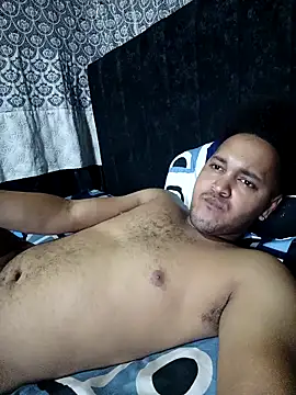 Josejunior091524 online show from April 30, 2026, 8:15 pm