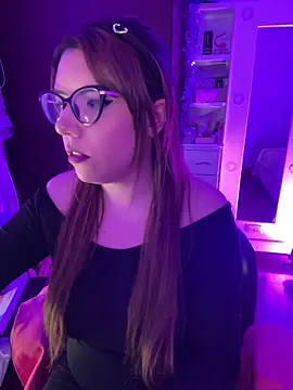 AliceMtz online show from June 16, 2026, 11:51 pm