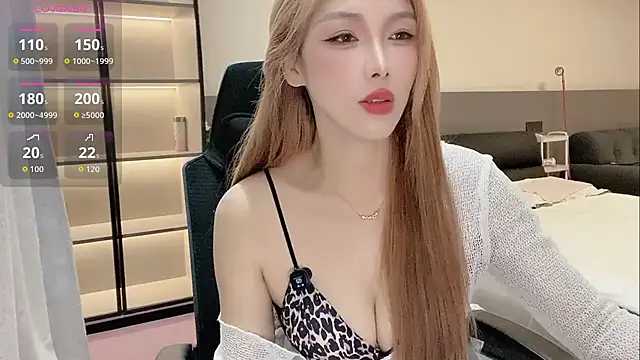 wenwen-mm online show from June 3, 2026, 7:33 am