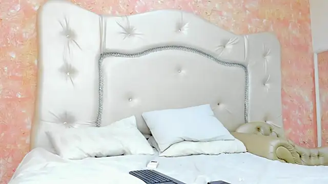 LianCarter  online show from May 22, 2026, 4:30 am