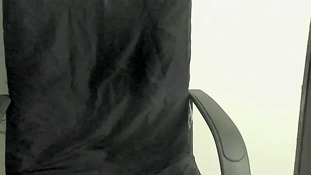 Snapshot of lolabunnysc chatting on May 8, 2026, 12:54 pm lolabunnysc online show from May 8, 2026, 12:54 pm