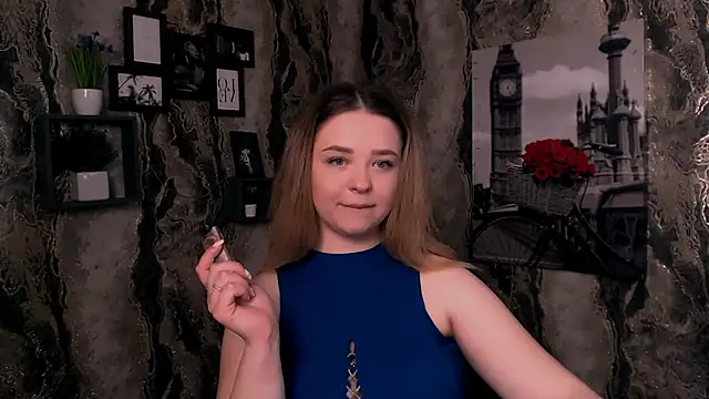 NicoleAura online show from May 7, 2026, 7:47 am