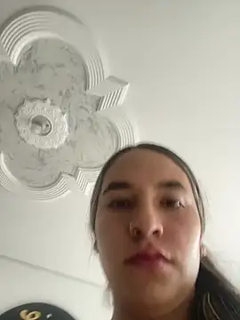 JUANITA07 online show from May 19, 2026, 1:06 pm