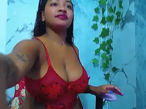 Snapshot of Brunett_sexy1 chatting on April 22, 2026, 7:33 am Brunett sexy1 online show from April 22, 2026, 7:33 am