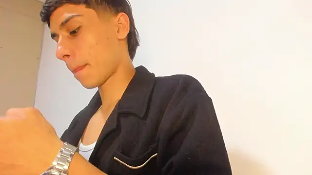 Axel DavisS online show from April 24, 2026, 7:00 am