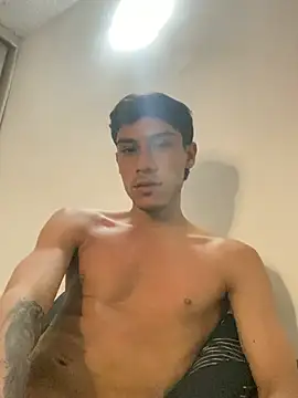 Snapshot of Axel_DavisS chatting on May 11, 2026, 5:43 pm Axel DavisS online show from May 11, 2026, 5:43 pm