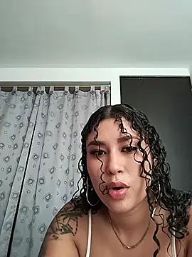 Snapshot of LeahAngell chatting on May 22, 2026, 3:06 pm LeahAngell online show from May 22, 2026, 3:06 pm
