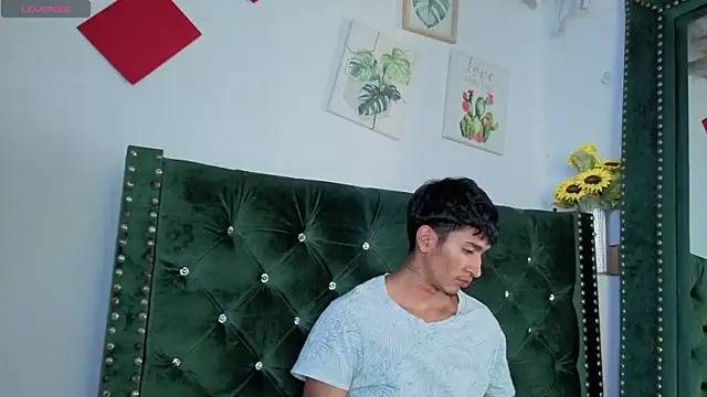 Snapshot of Zayn_Moretti chatting on July 10, 2026, 3:22 am Zayn Moretti online show from July 10, 2026, 3:22 am