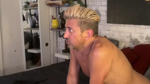 Snapshot of maxbandit chatting on September 21, 2025, 6:09 pm maxbandit online show from September 21, 2025, 6:09 pm