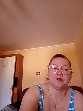 Snapshot of I_amVeronicle chatting on June 10, 2026, 5:18 am I amVeronicle online show from June 10, 2026, 5:18 am