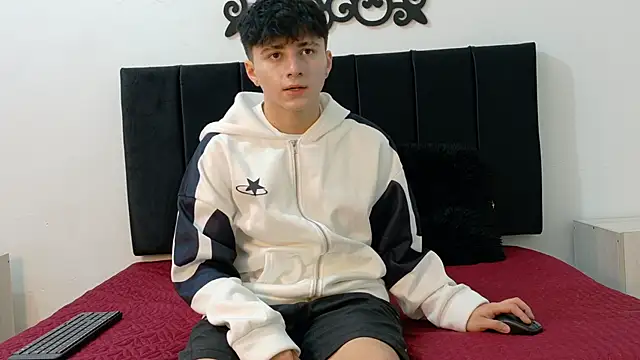 Snapshot of LunayDream chatting on May 28, 2026, 11:18 am LunayDream online show from May 28, 2026, 11:18 am