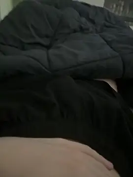 lucas62laqueu online show from April 19, 2026, 10:25 am