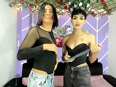 DAHNE HOT  online show from April 27, 2026, 12:58 pm
