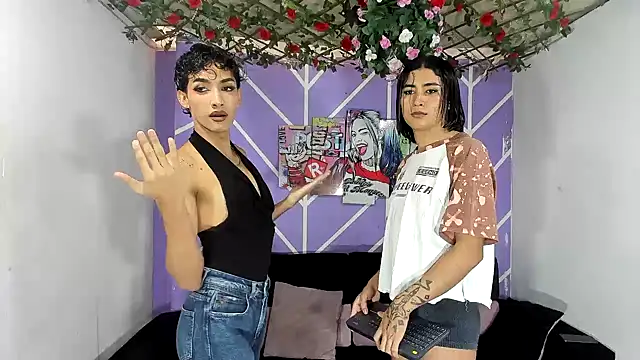 DAHNE HOT  online show from May 22, 2026, 12:44 pm
