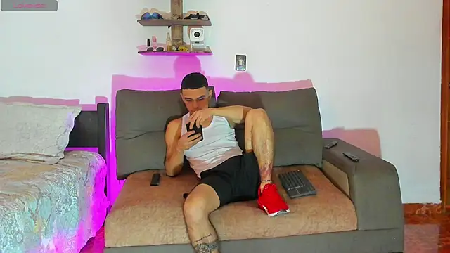 Teo Rave online show from May 18, 2026, 4:57 pm
