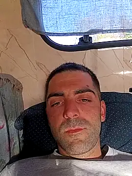 Snapshot of alieno_napoletano chatting on April 23, 2026, 4:09 pm alieno napoletano online show from April 23, 2026, 4:09 pm