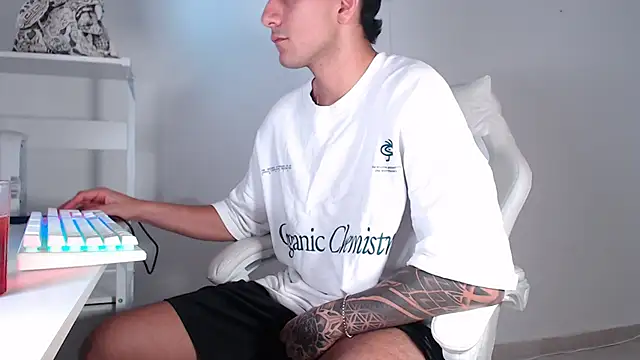 CaishenX  online show from April 21, 2026, 3:57 am