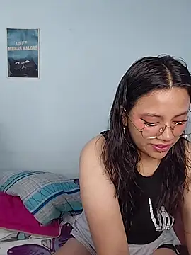 Snapshot of _Juno chatting on June 27, 2026, 5:40 pm Juno online show from June 27, 2026, 5:40 pm