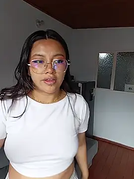 Snapshot of _Juno chatting on July 16, 2026, 3:18 pm Juno online show from July 16, 2026, 3:18 pm
