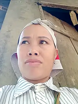  Chinmayi sexy  online show from April 28, 2026, 3:00 am