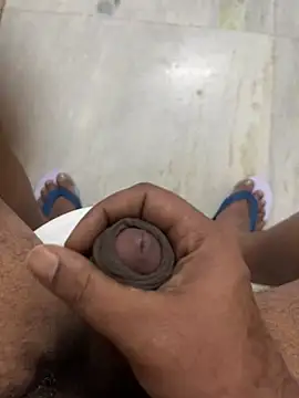 mks071 online show from April 22, 2026, 1:19 am