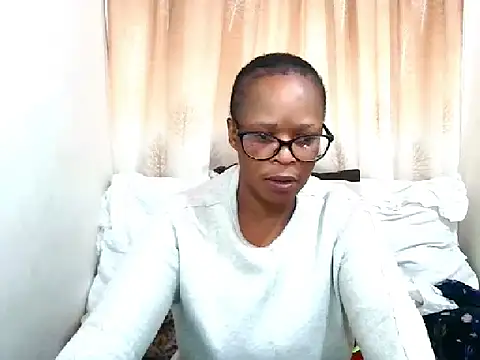 Snapshot of Ebony_Bloom69 chatting on May 7, 2026, 5:02 am Ebony Bloom69 online show from May 7, 2026, 5:02 am