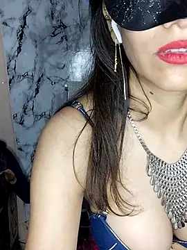 lovelyrosewifey online show from July 7, 2026, 6:47 am