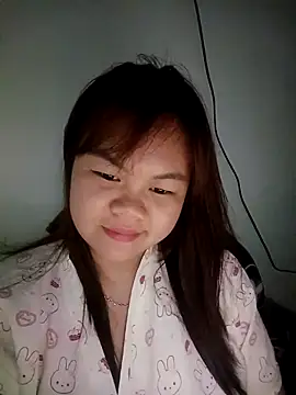 Truxcy1 online show from April 26, 2026, 5:54 pm