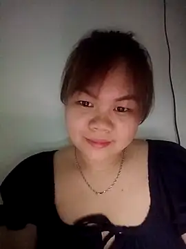 Truxcy1 online show from April 28, 2026, 2:11 pm